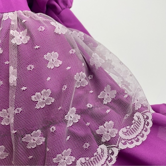 Vintage Musical Porcelain Heritage Doll Brunette Long Hair - Picture 9 of 16